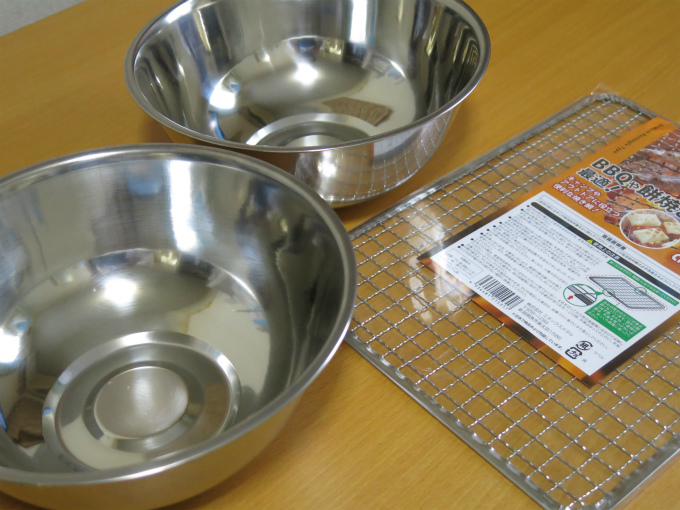  ワンルームでも手軽に燻製が楽しめる！300円で作れる工作不要の燻製器