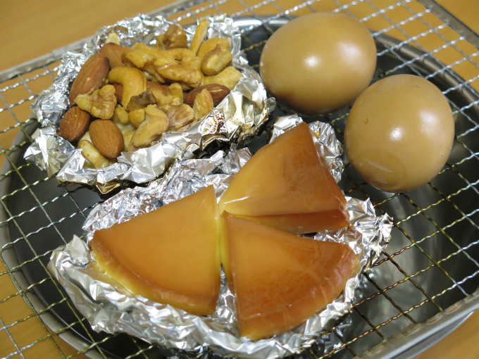  ワンルームでも手軽に燻製が楽しめる！300円で作れる工作不要の燻製器